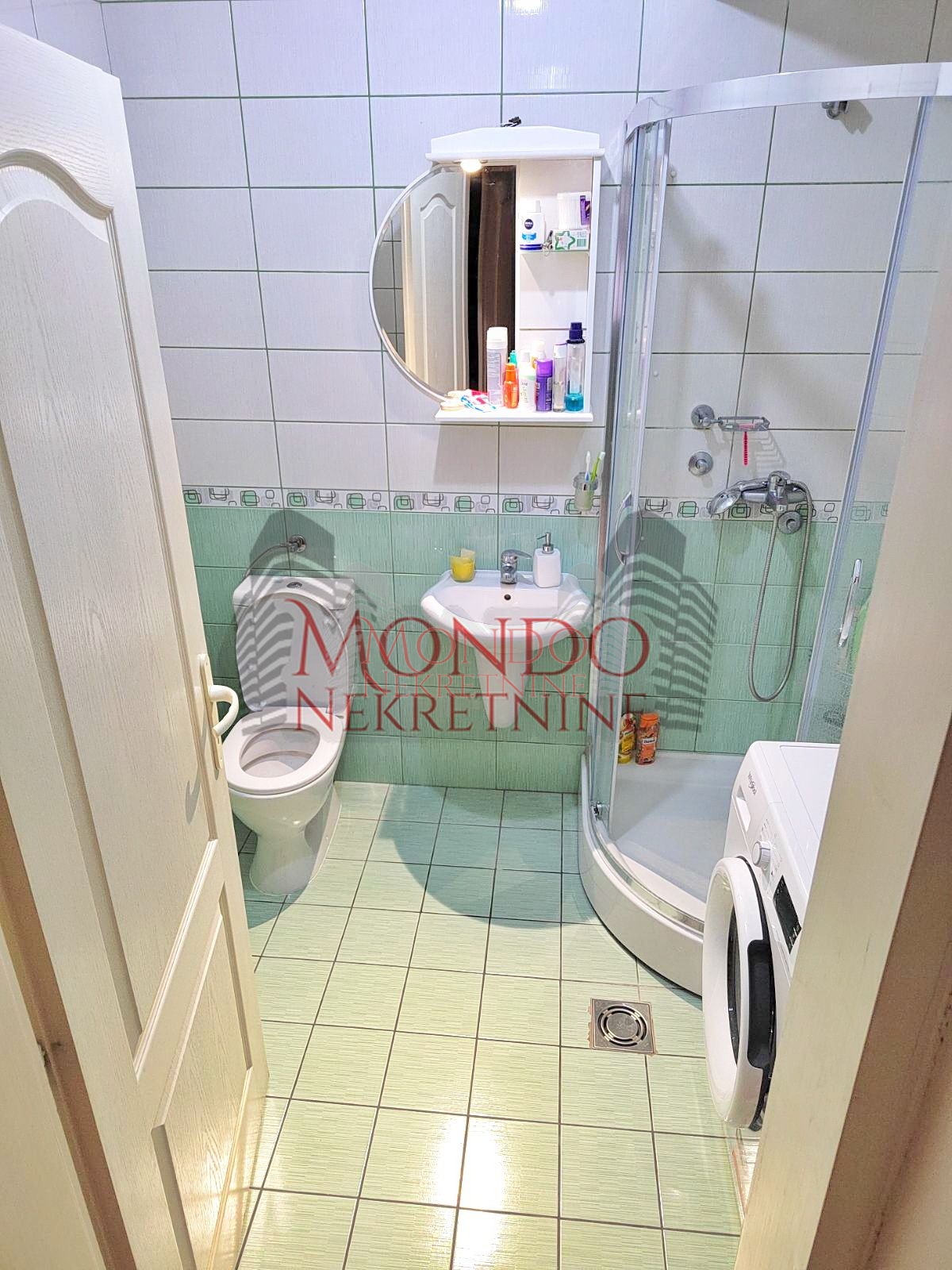 Dvosoban stan na Paliluli 7