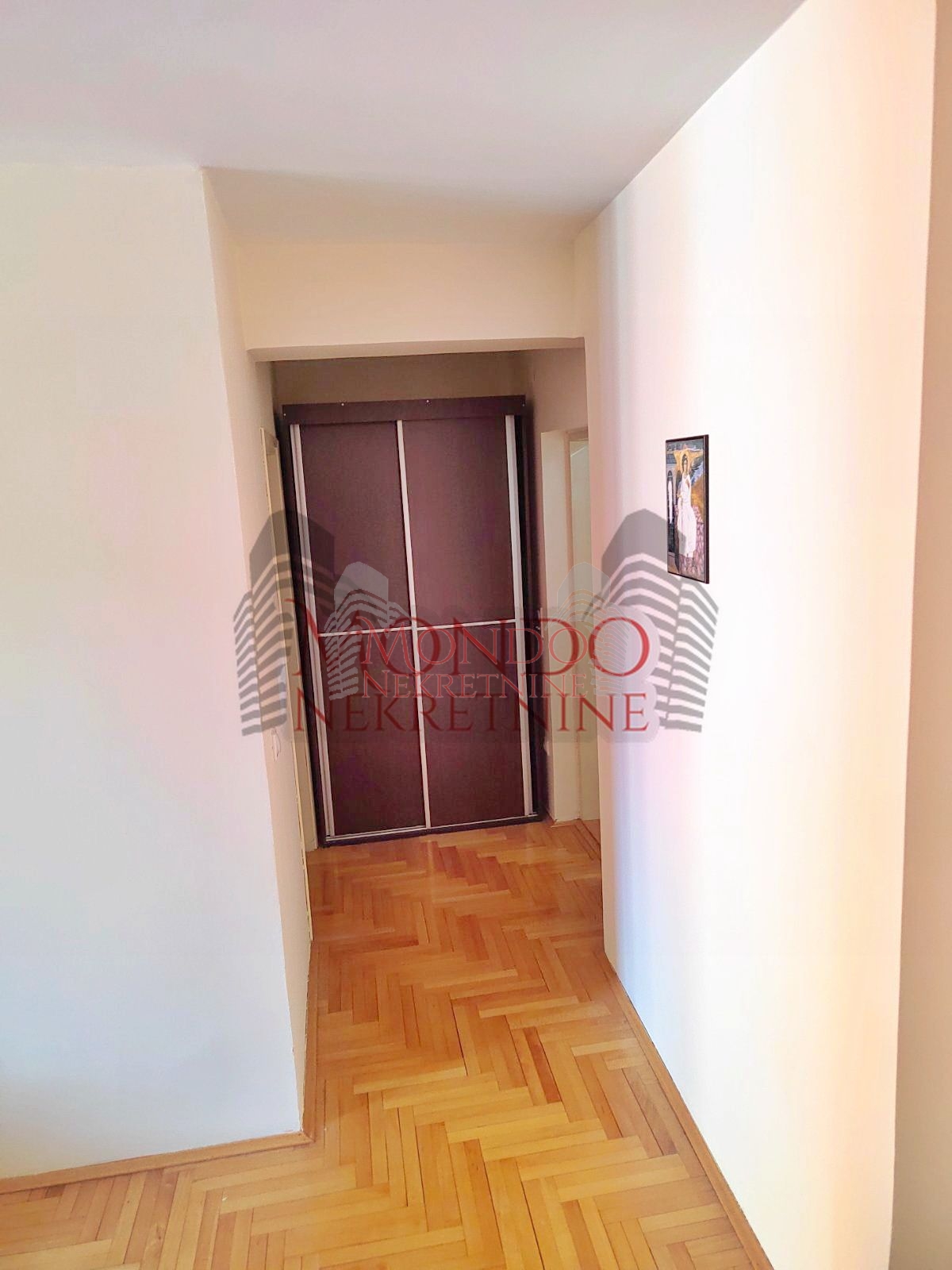 Dvosoban stan na Paliluli 9