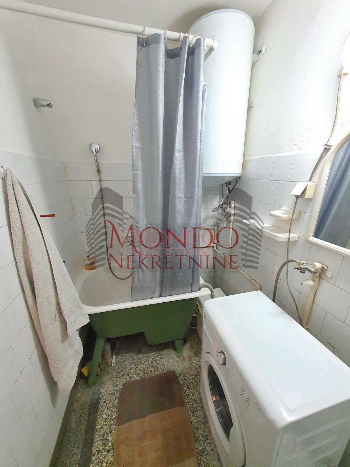 Dvoiposoban stan na Palili 9