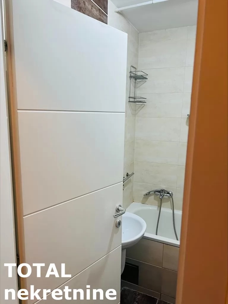 Stanovi,NOVI SAD,PODBARA,kv: 40.00, € 350, ID: 9189628 11