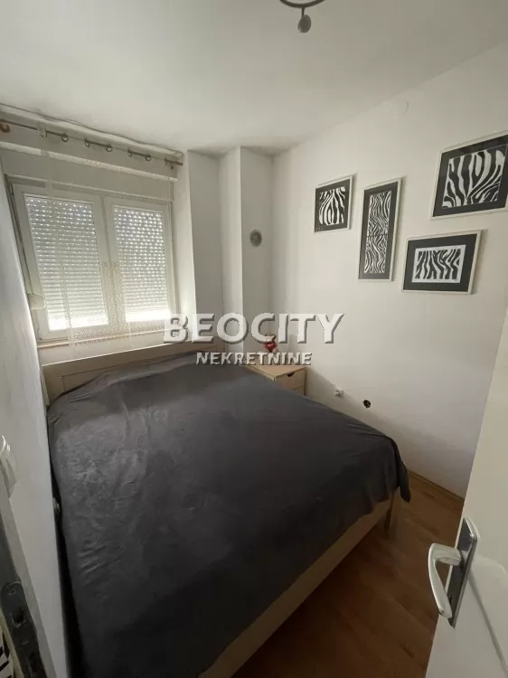 Dvosoban stan, 38 m2, Grbavica, Bulevar Cara Lazara ID: 127164 5