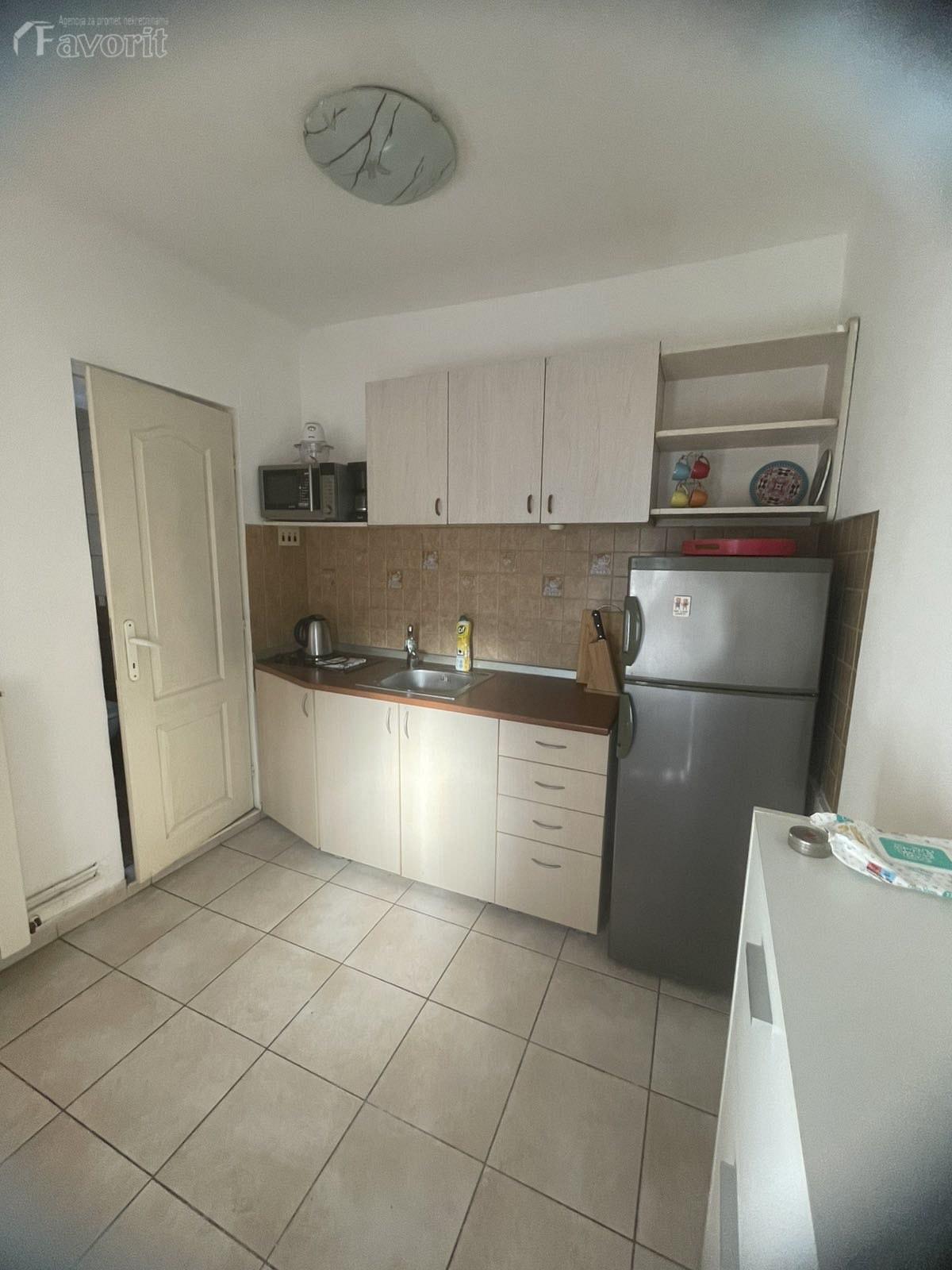 KLINICKI CENTAR, VISEGRADSKA, 30m2 3