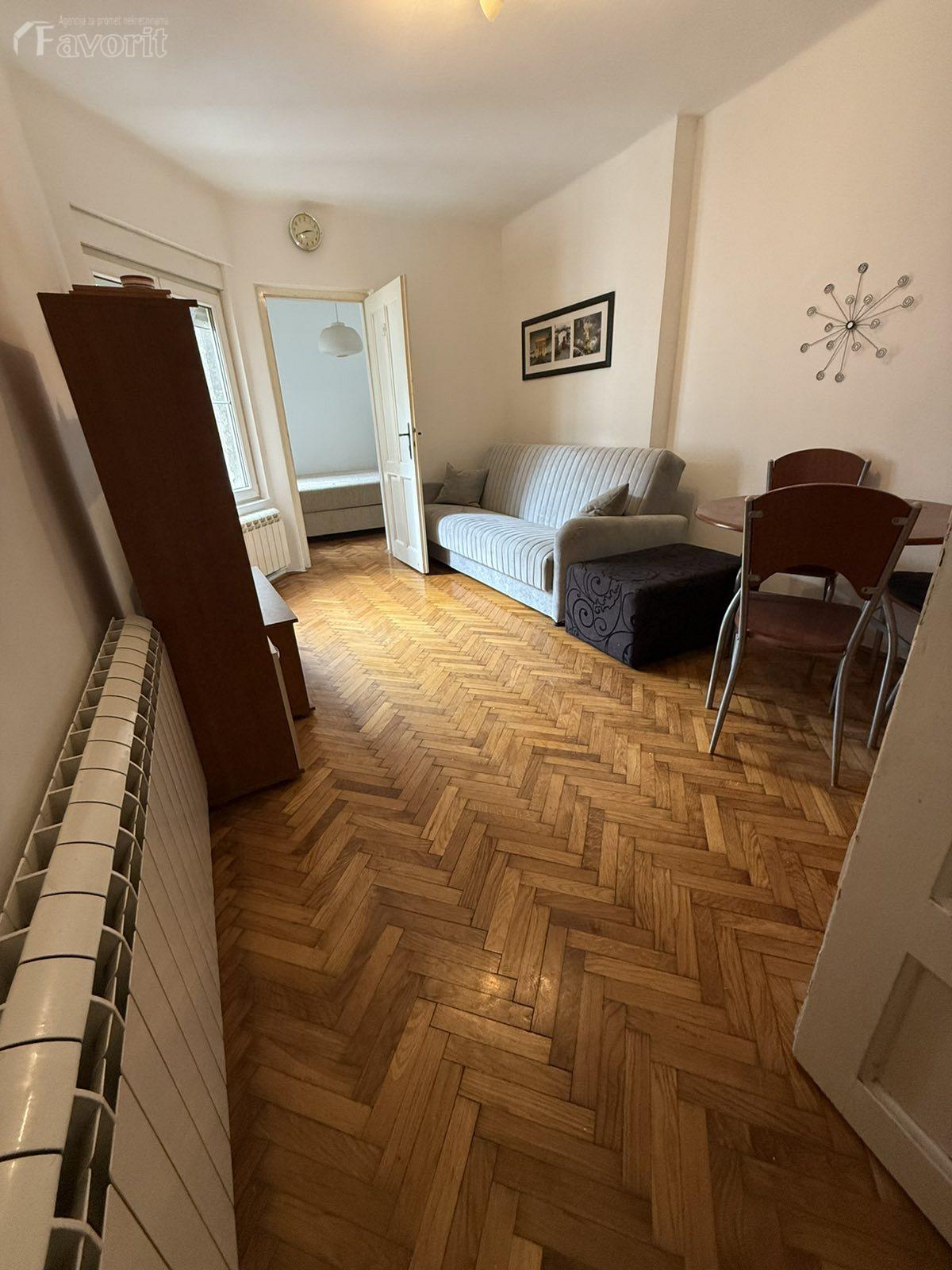 KLINICKI CENTAR, VISEGRADSKA, 30m2 2