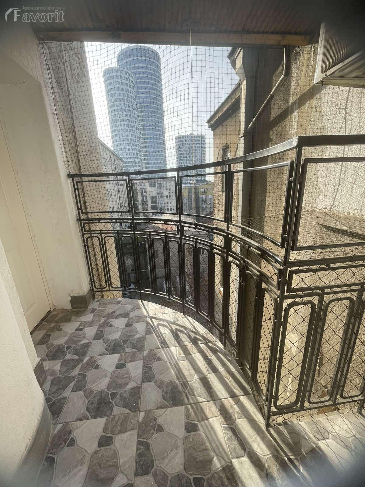 KLINICKI CENTAR, VISEGRADSKA, 30m2 1