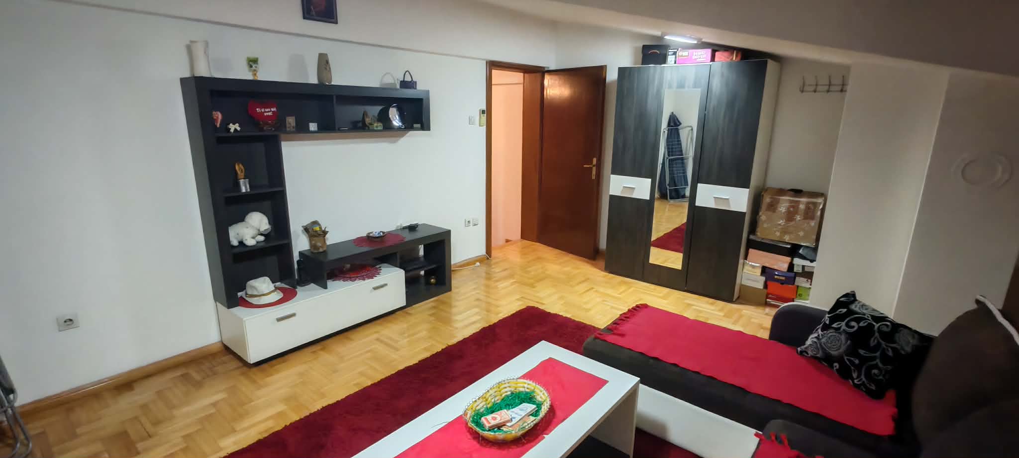 Izdaje se kompletno namešten stan u Vranju 3