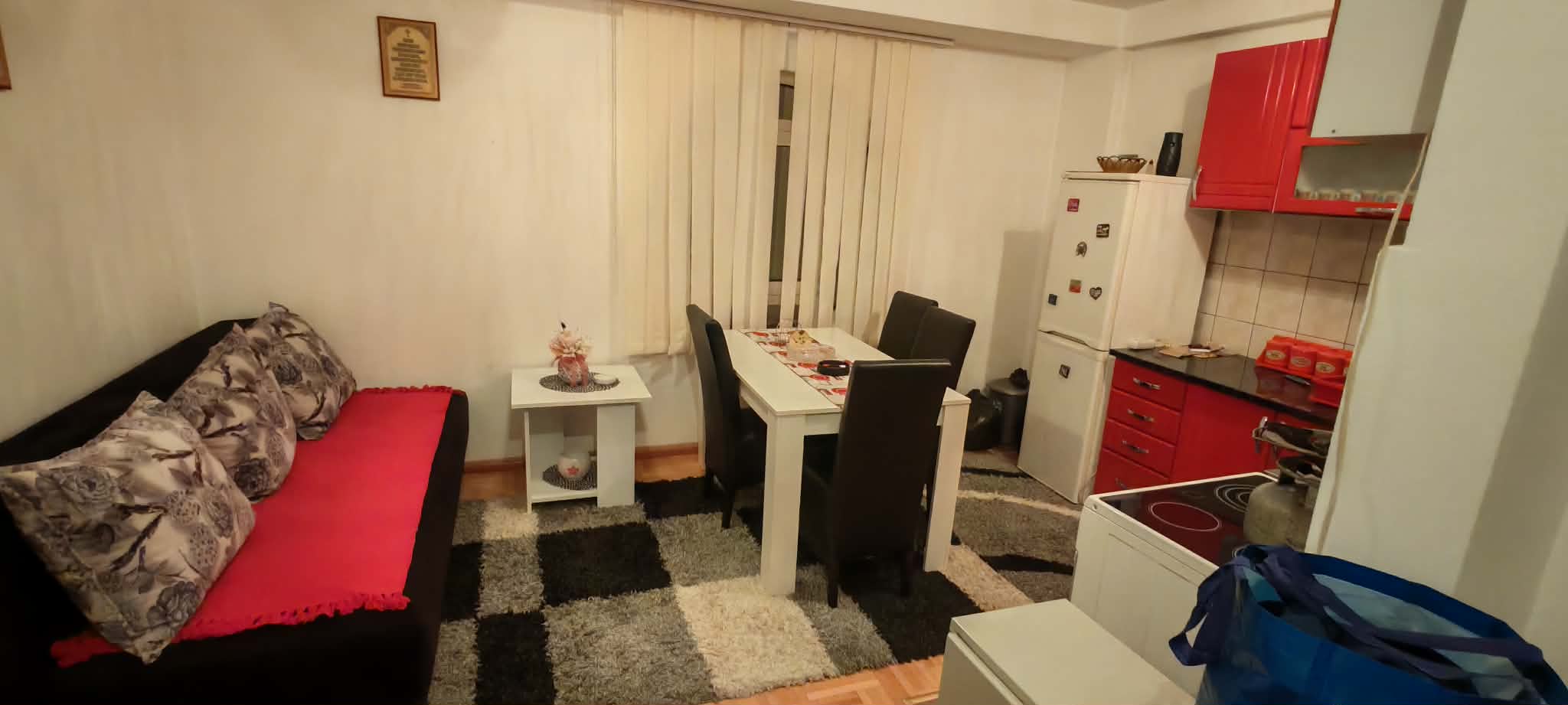 Izdaje se kompletno namešten stan u Vranju 2