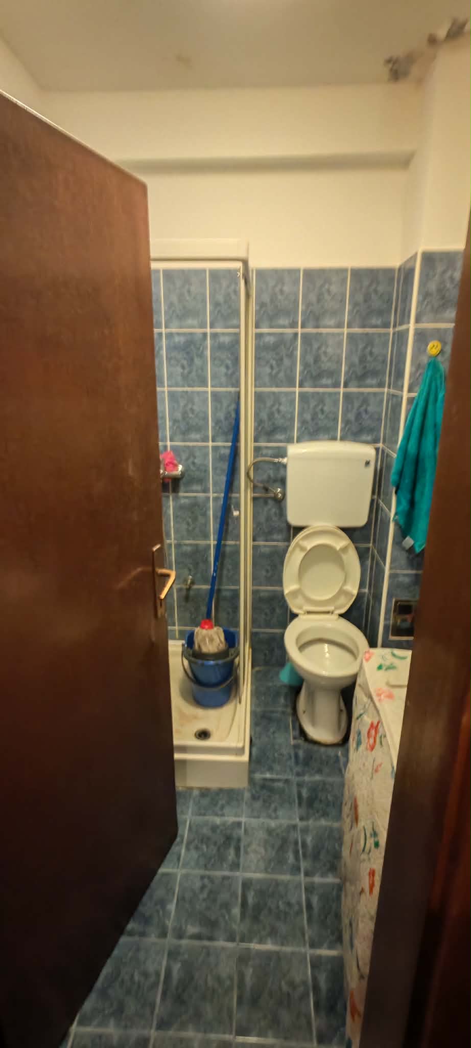 Izdaje se kompletno namešten stan u Vranju 5