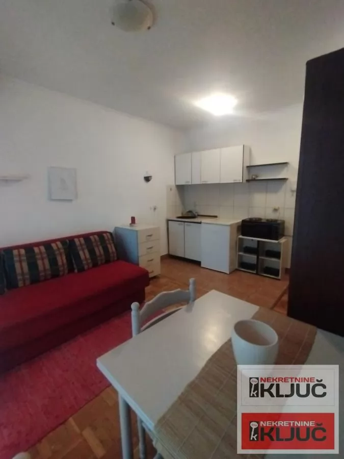 BULEVAR EVROPE,24 m2 ,GARSONJERA 1