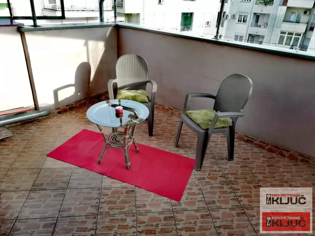 BULEVAR OSLOBOĐENJA IZDAJE SE NAMEŠTENA GARSONJERA 13