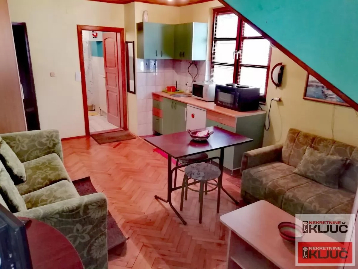 BULEVAR OSLOBOĐENJA IZDAJE SE NAMEŠTENA GARSONJERA 8