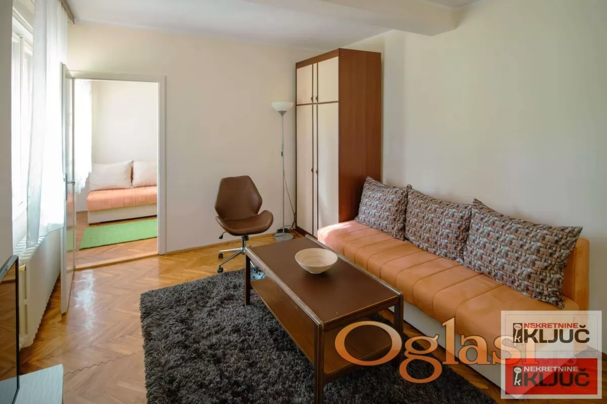 Dobar renoviran stan na Limanu 1 8