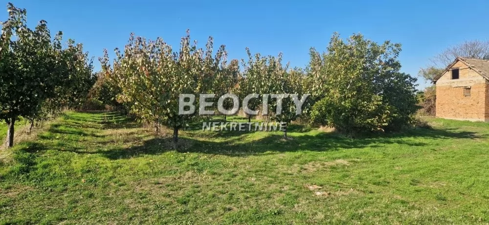 Plac, Grocka, Moše Pijade ID: 125213 2