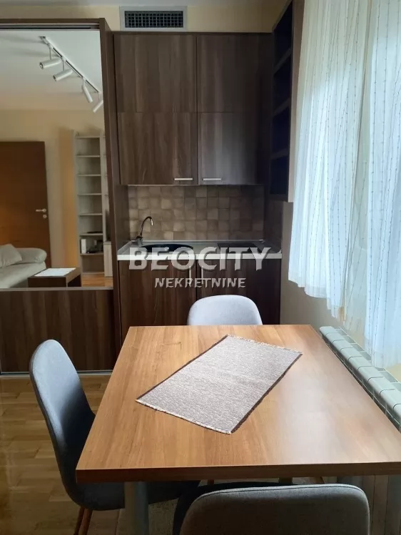 Dvosoban stan, 42 m2, Sajmište, Cara Uroša *sa troškovima* ID: 126825 4