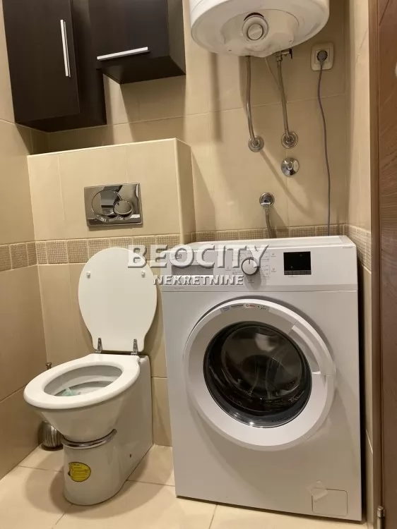 Dvosoban stan, 42 m2, Sajmište, Cara Uroša *sa troškovima* ID: 126825 8