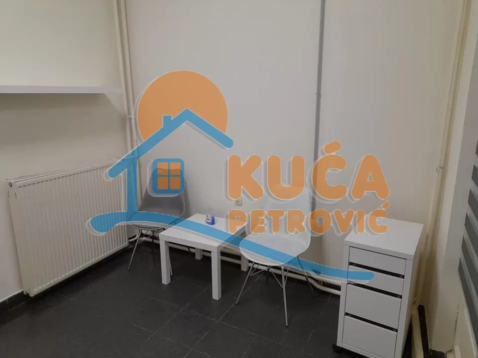 Lokal, 21 m2, Centar, Obrenovićeva ID: i-011307 1