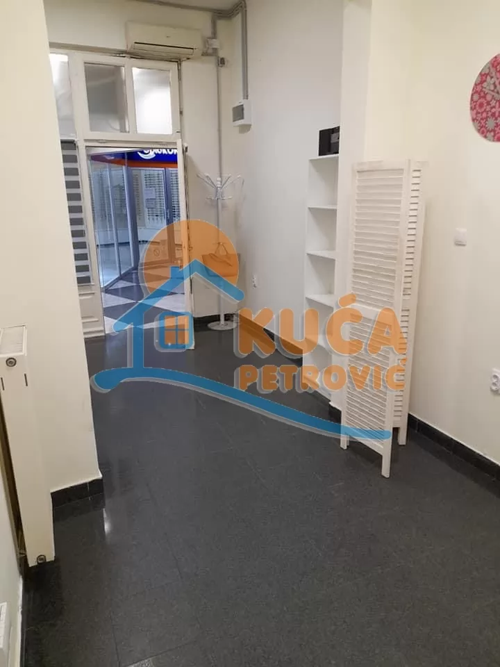Lokal, 21 m2, Centar, Obrenovićeva ID: i-011307 2