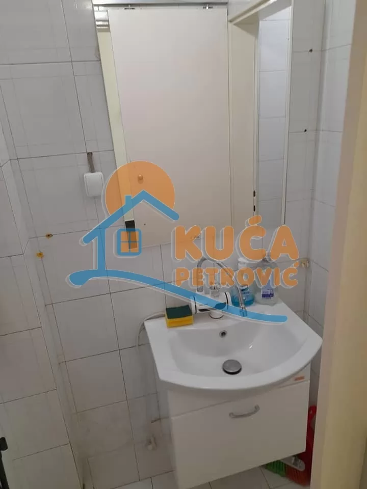 Lokal, 21 m2, Centar, Obrenovićeva ID: i-011307 6