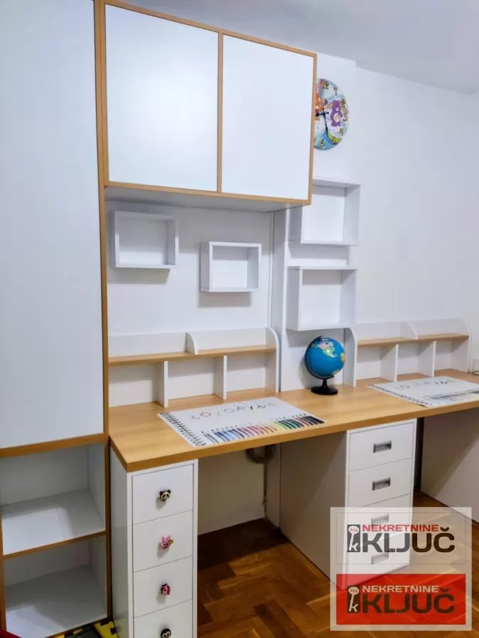 Odlican trosoban stan na Novom naselju 3