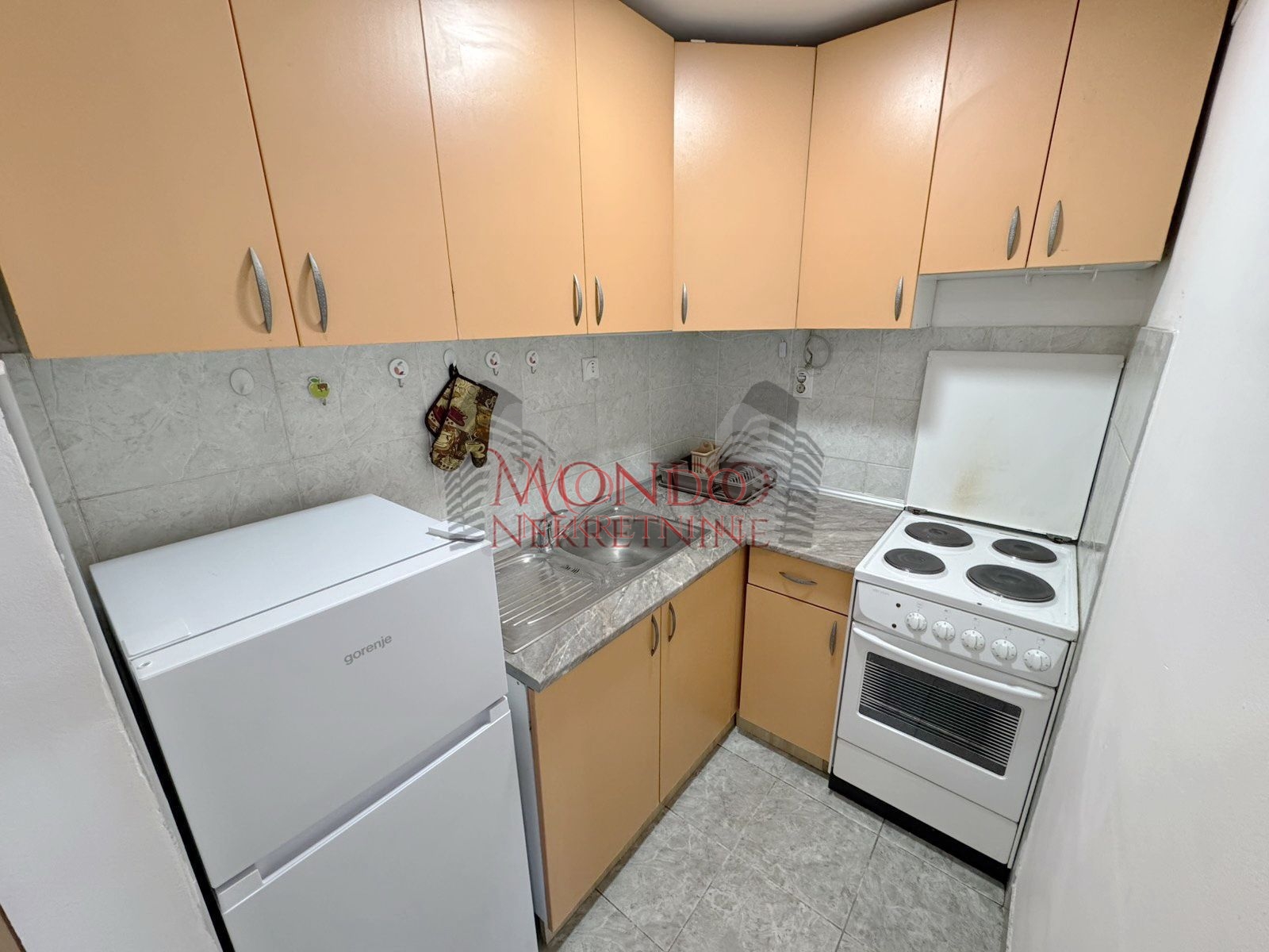 Jednoiposoban stan u novoj zgradi kod Doma zdravlja, Zelengorska 8