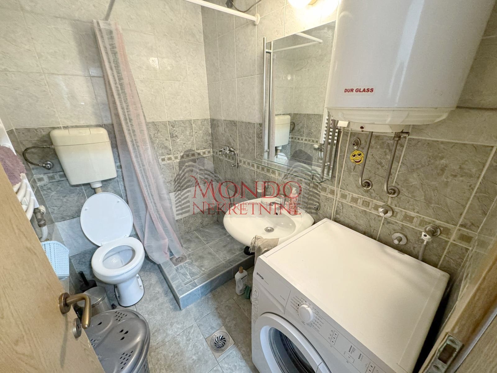 Jednoiposoban stan u novoj zgradi kod Doma zdravlja, Zelengorska 10