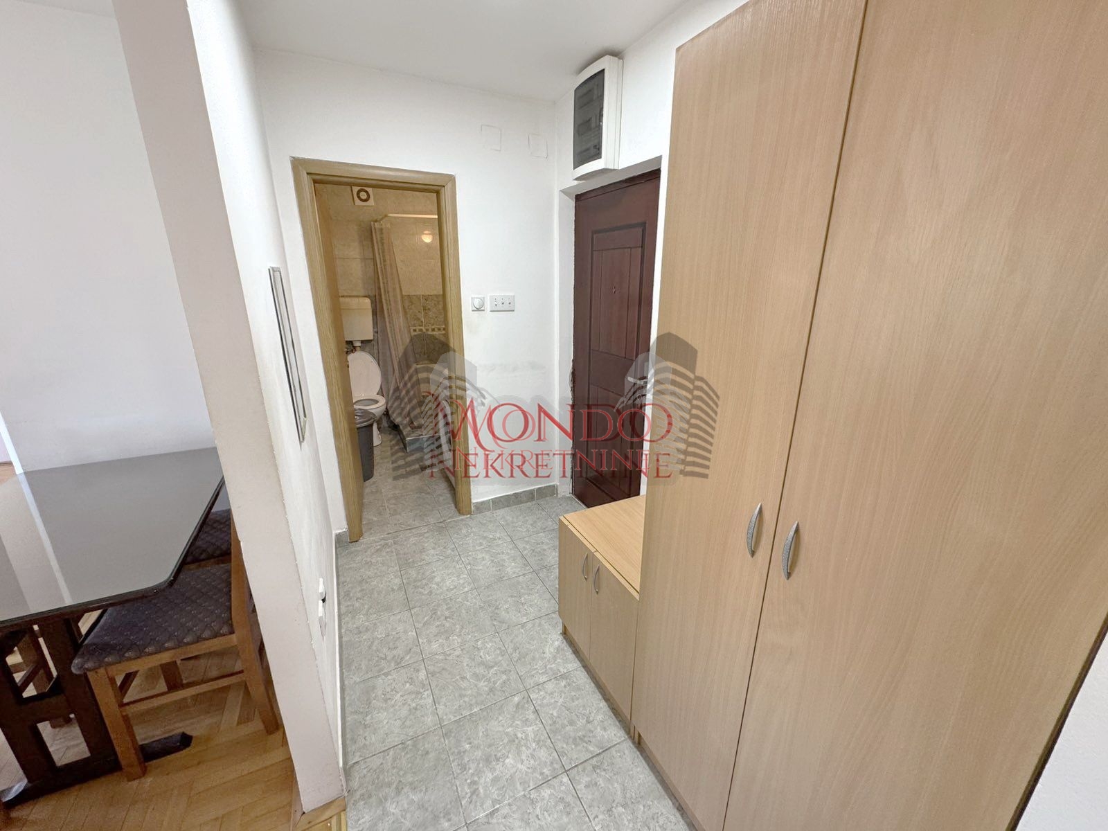 Jednoiposoban stan u novoj zgradi kod Doma zdravlja, Zelengorska 9