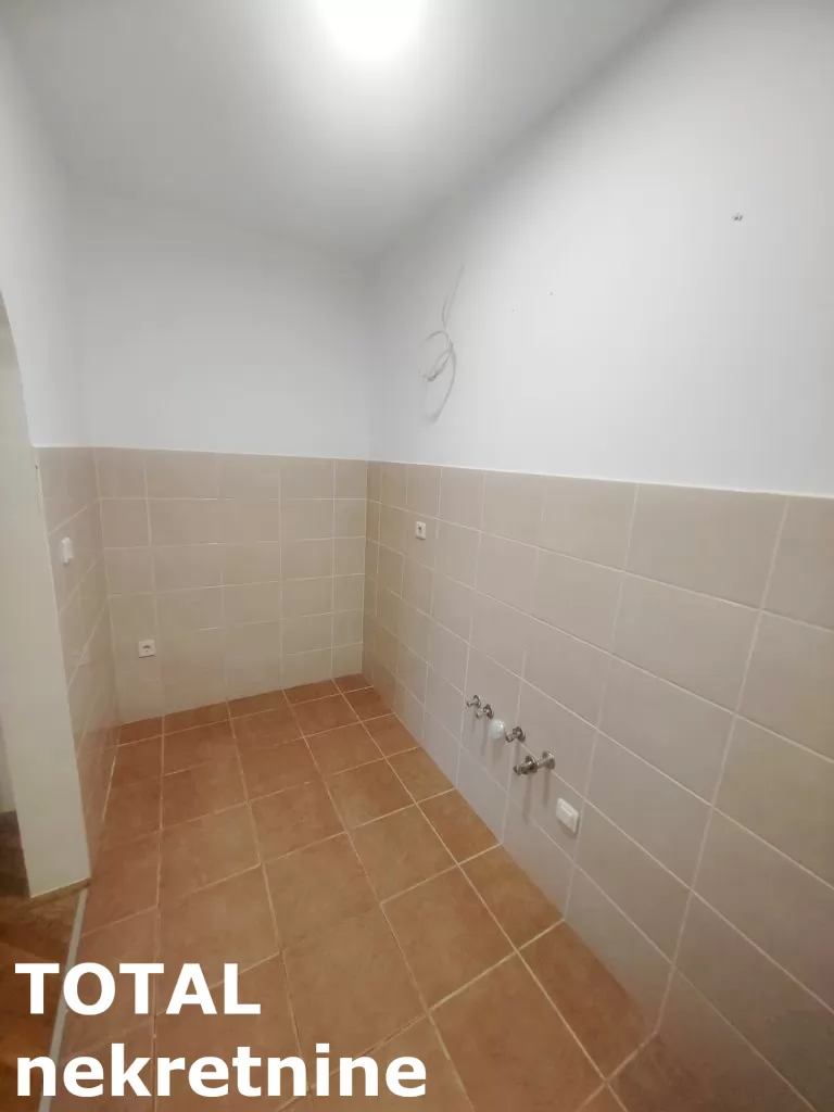 Stanovi,NOVI SAD,NOVA DETELINARA,kv: 51.00, € 300, ID: 9189873 3