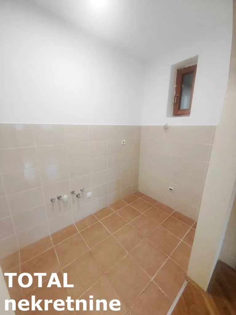 Stanovi,NOVI SAD,NOVA DETELINARA,kv: 51.00, € 300, ID: 9189873 6
