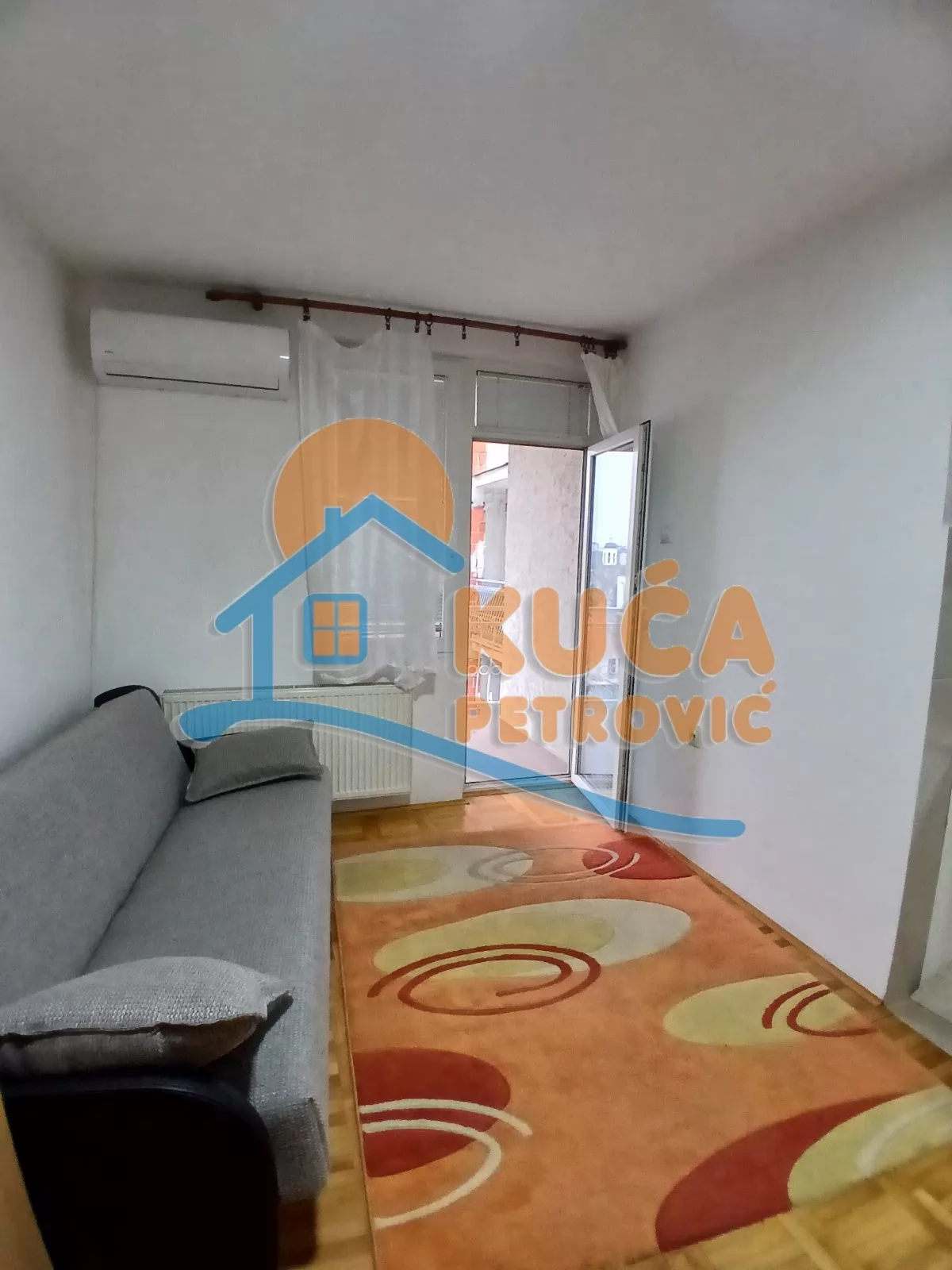 Jednosoban stan, 42 m2, Filozofski fakultet, Ćirila i Metodija ID: i-015442 1