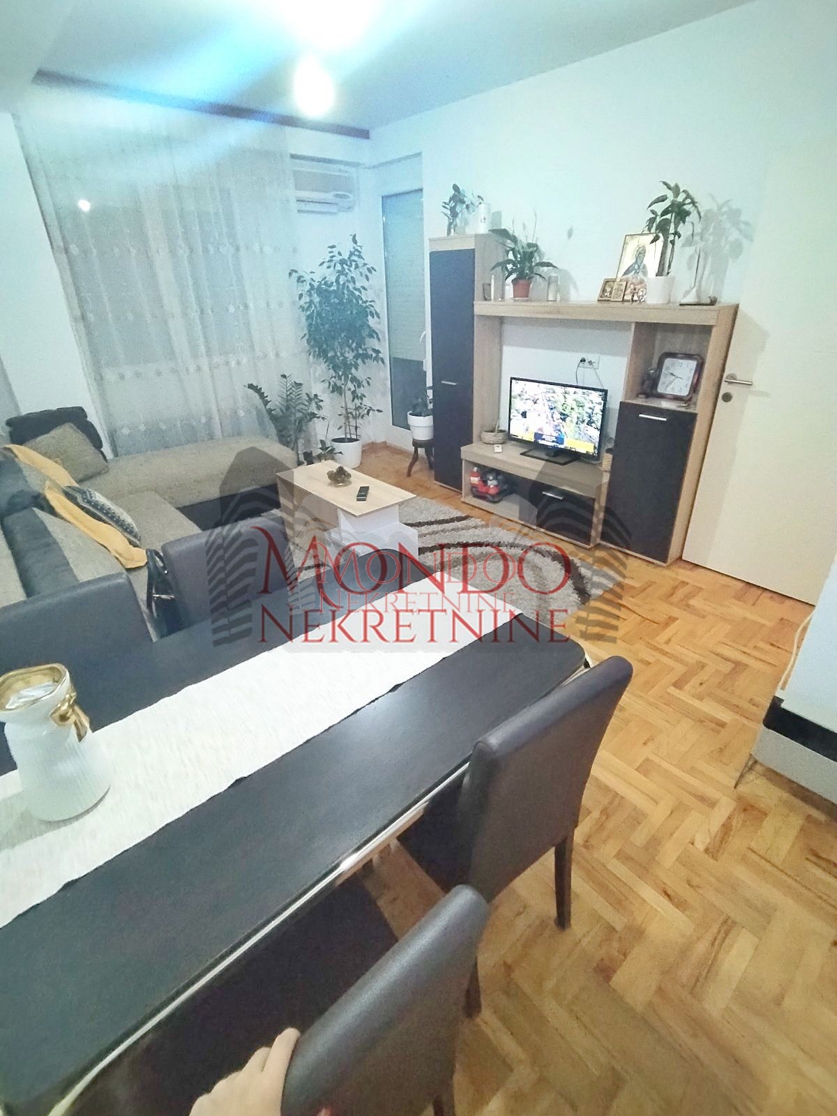 Jednoiposoban stan kod Čaira u  naselju "Vagres City". 3