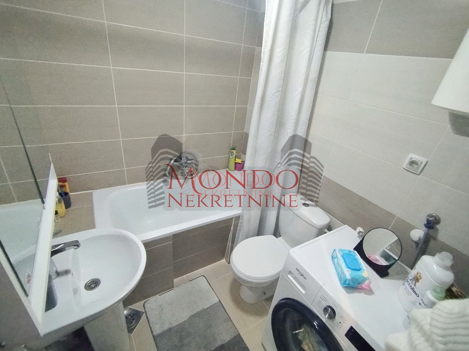 Jednoiposoban stan kod Čaira u  naselju "Vagres City". 6