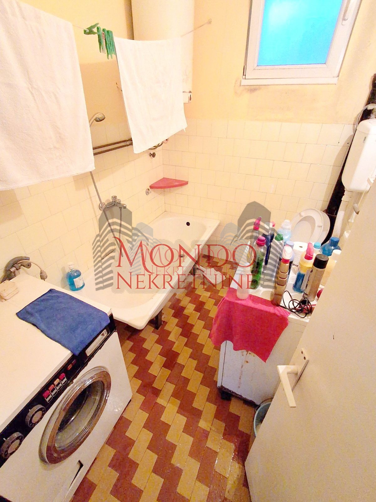 Dvoiposoban stan kod Vojne bolnice 9