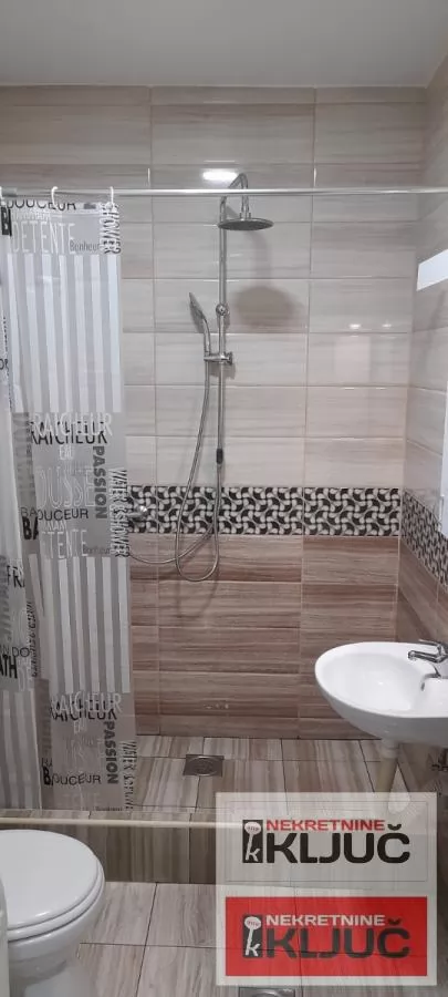 SAJAM IZDAJE SE NAMEŠTENA GARSONJERA 12