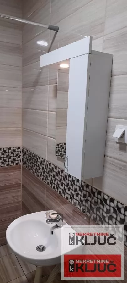 SAJAM IZDAJE SE NAMEŠTENA GARSONJERA 17