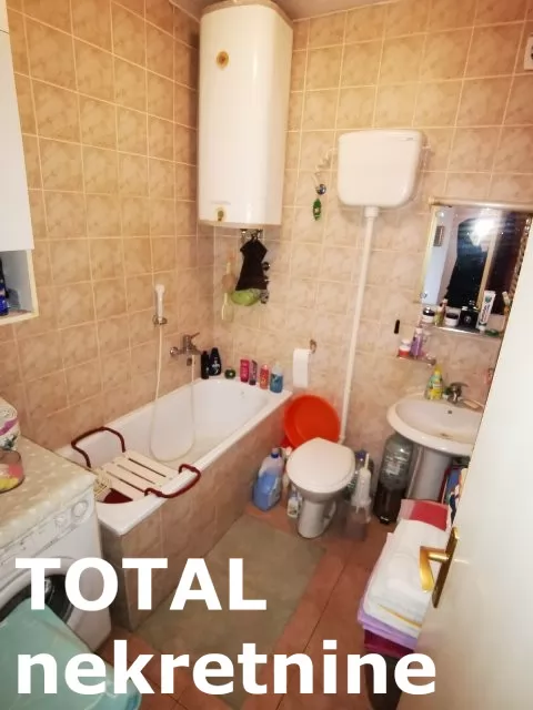 Stan,NOVI SAD,BULEVAR,kv: 79.00, € 200000, ID: 1102015 9