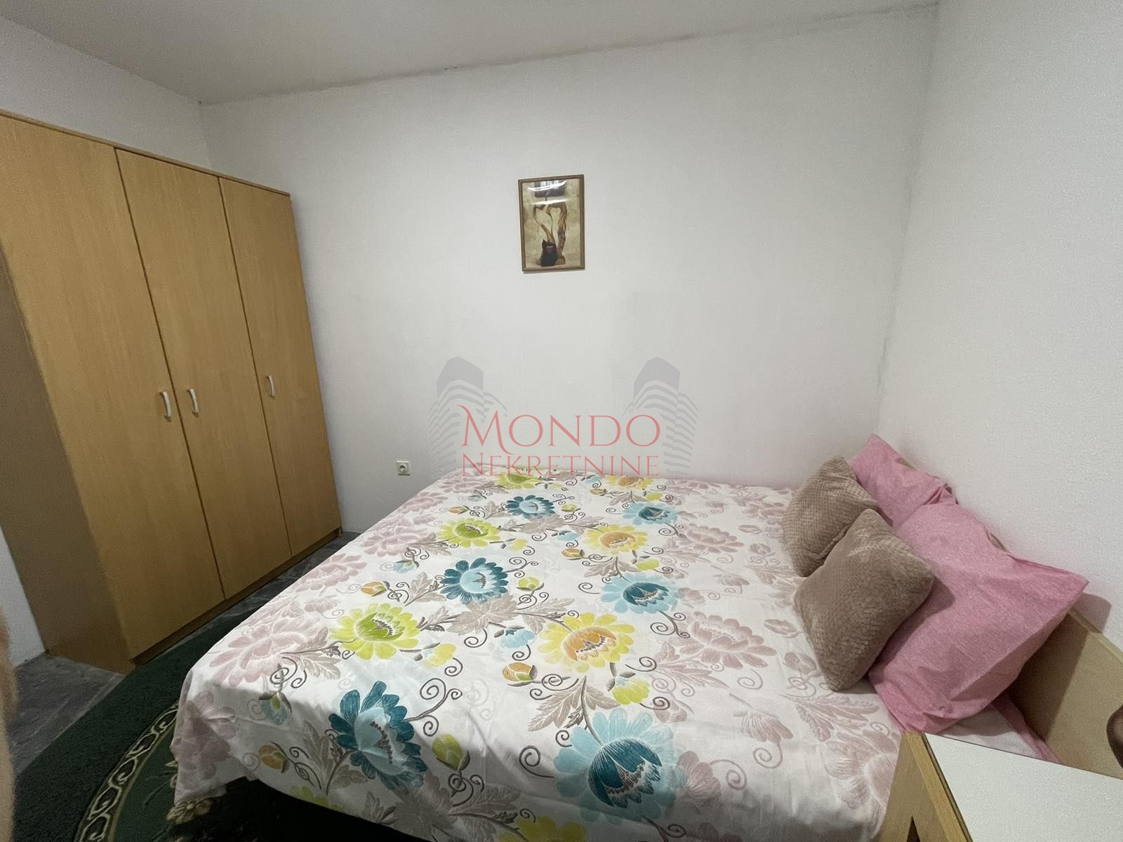 Jednoiposoban stan u kuci sa posebnim ulazom, Kula, Negotinska 5