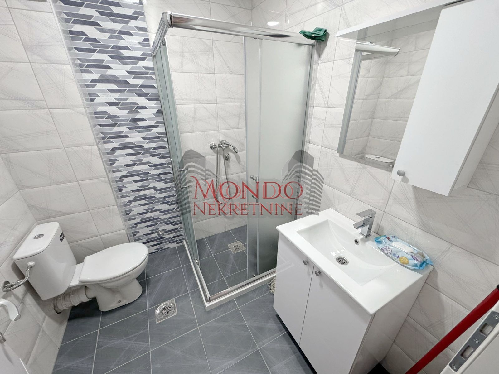 Dvoiposoban nov neuseljavan stan na Panteleju, Gornjomatejevacka 12