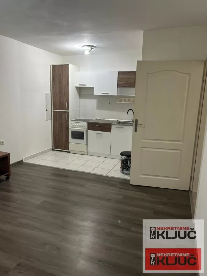 TELEP, 36m2, Jednoiposoban, Useljiv, Polunamešten 2