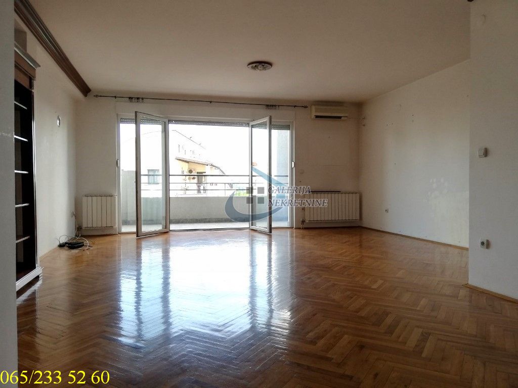 Savski venac  Dedinje   Miloja Đaka 117m2 2