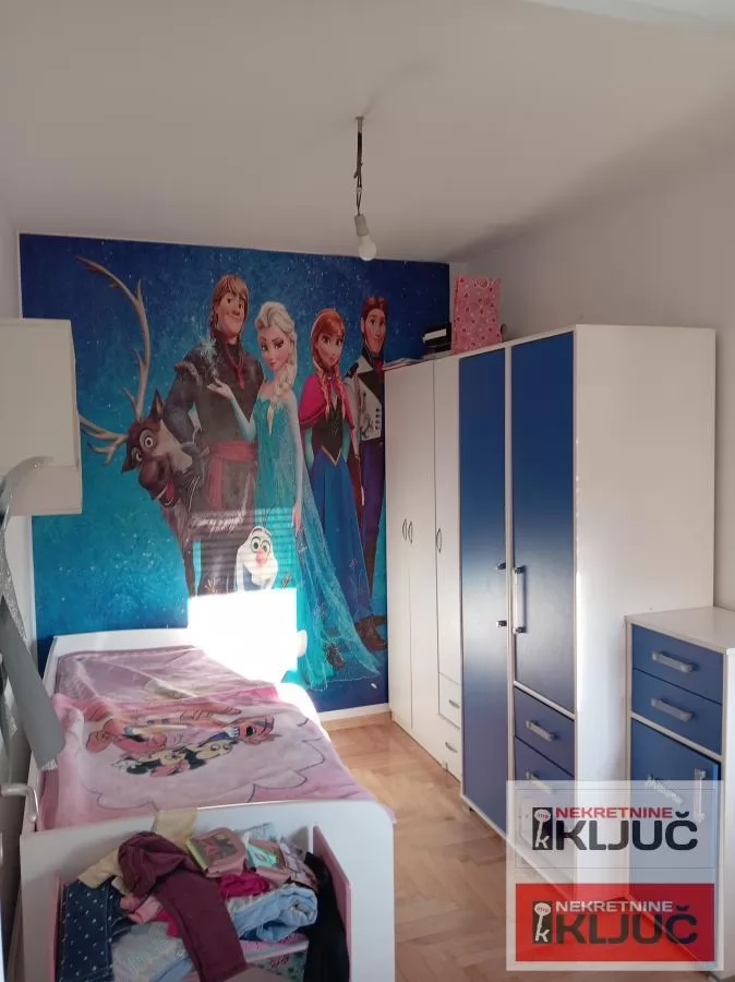 ADICE, 64m2, Trosoban, Komplet namešten 12