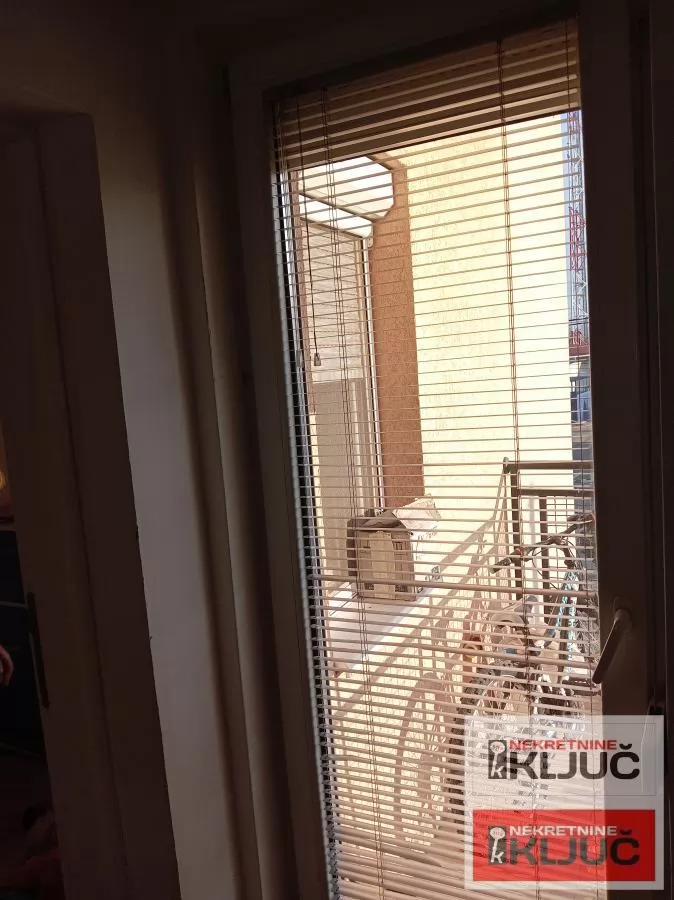 ADICE, 64m2, Trosoban, Komplet namešten 13