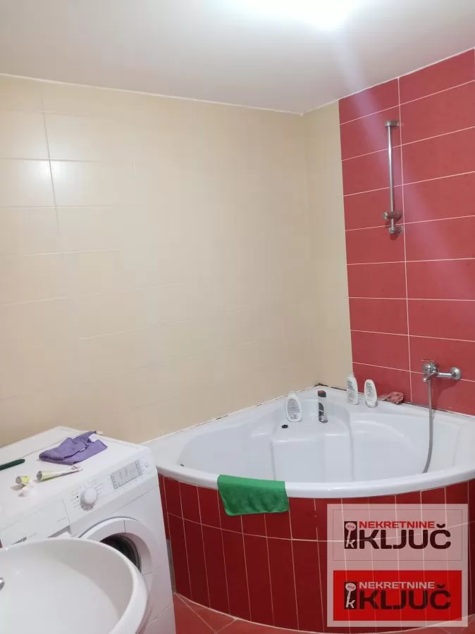 ADICE, 64m2, Trosoban, Komplet namešten 14