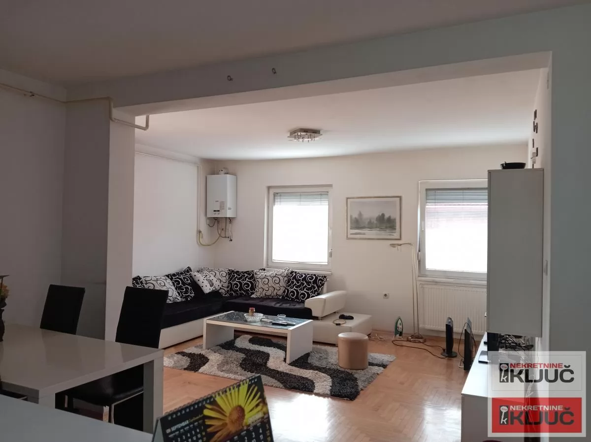 ADICE, 64m2, Trosoban, Komplet namešten 7