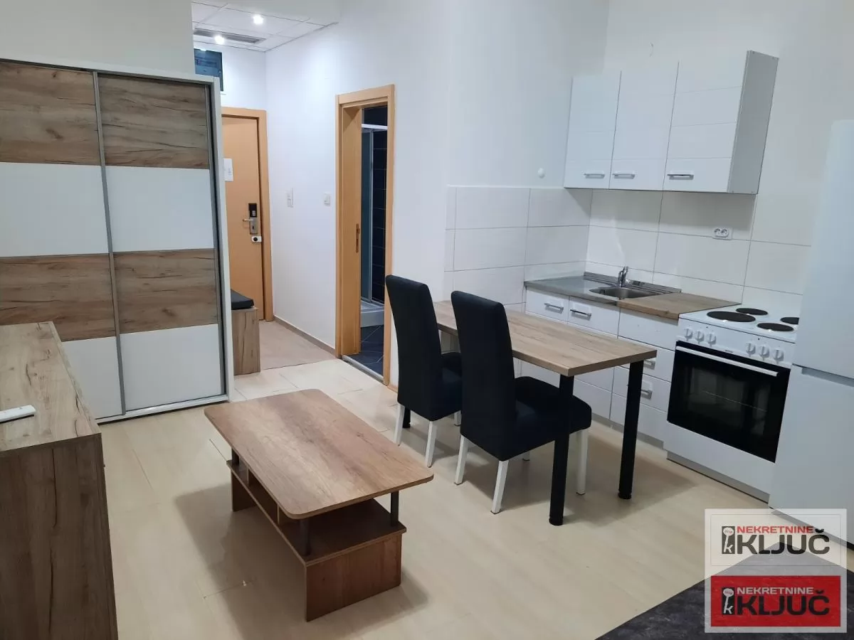 Dobra garsonjera na odlicnoj lokaciji na Novom naselju 3