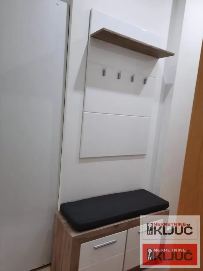 Dobra garsonjera na odlicnoj lokaciji na Novom naselju 5