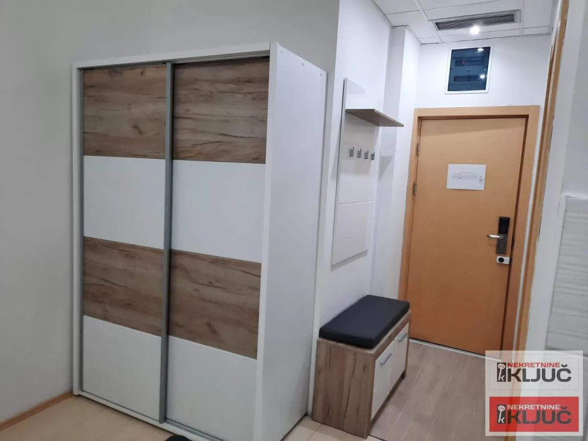 Dobra garsonjera na odlicnoj lokaciji na Novom naselju 6