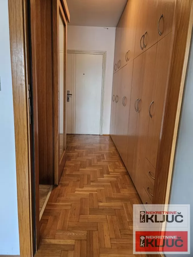 Odlican jednosoban stan u blizini centra grada/Rotkvarija/ 6