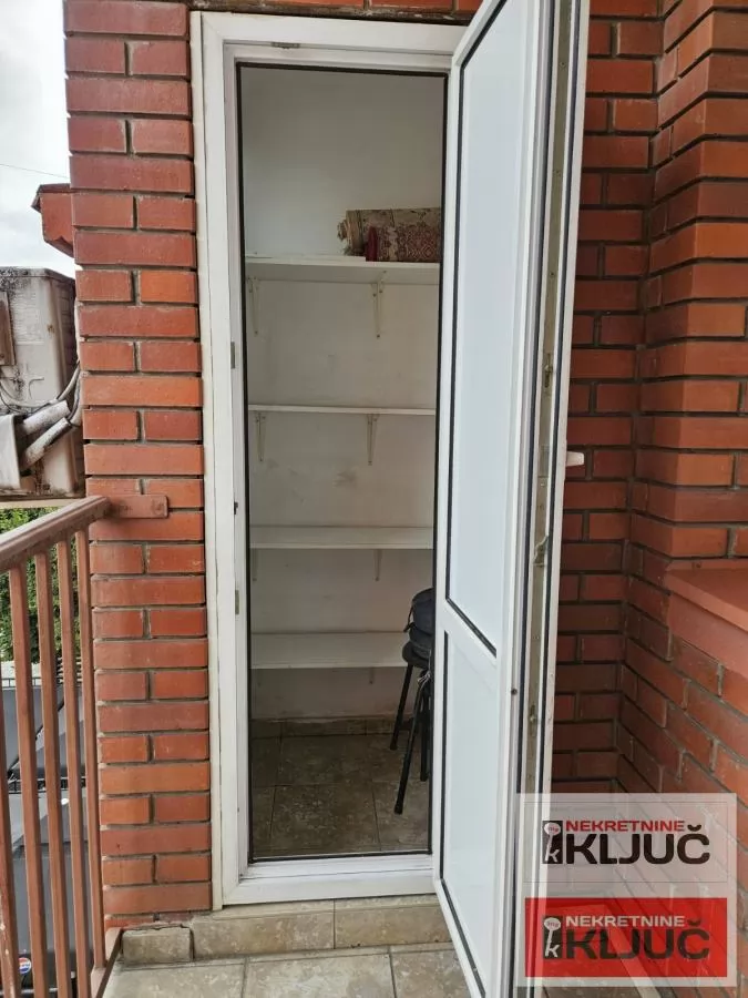 Odlican jednosoban stan u blizini centra grada/Rotkvarija/ 8