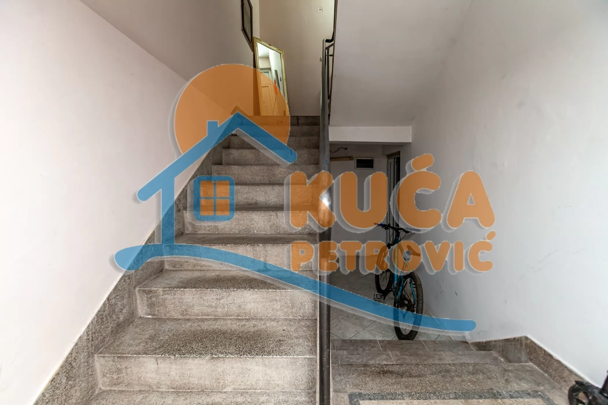 Trosoban stan, 131 m2, Dom zdravlja, Jovana Skerlića ID: p-015506 12