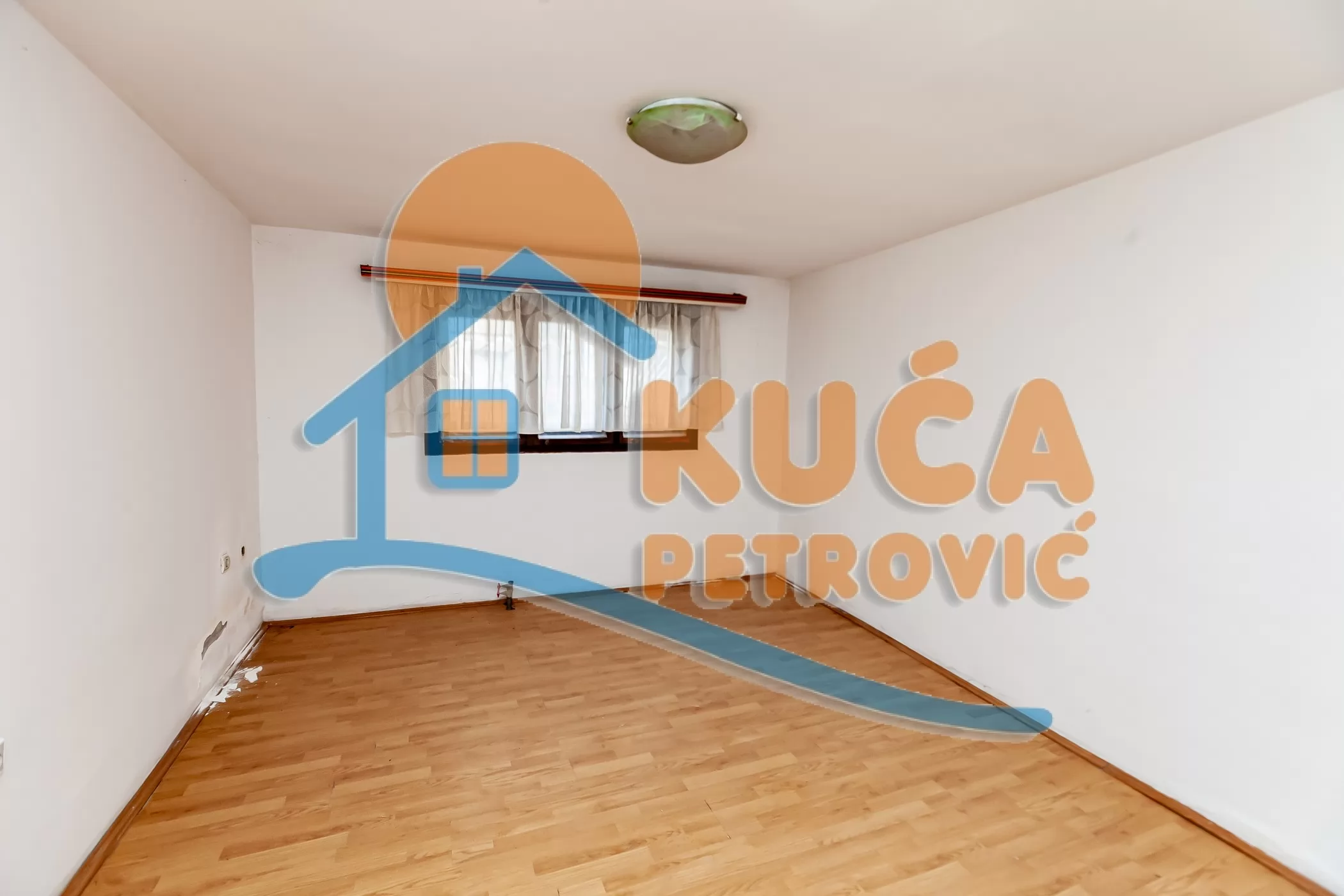 Trosoban stan, 131 m2, Dom zdravlja, Jovana Skerlića ID: p-015506 14