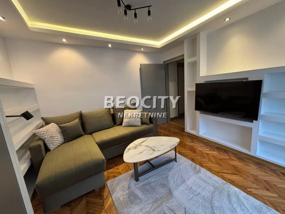 Dvosoban stan, 45 m2, Centar, Francuska ID: 127418 1